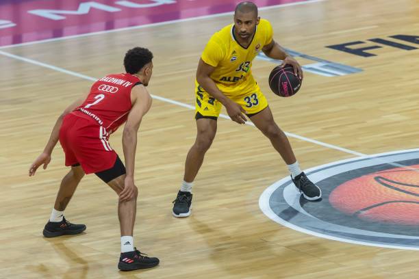 与比分相比 与比分相比