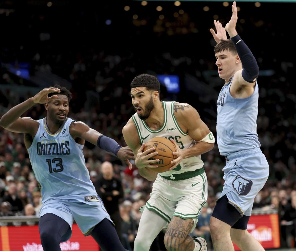 超远三分出 超远三分出